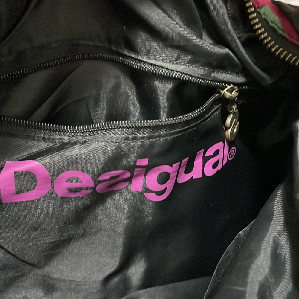 Desigual - Picture 3 of 8